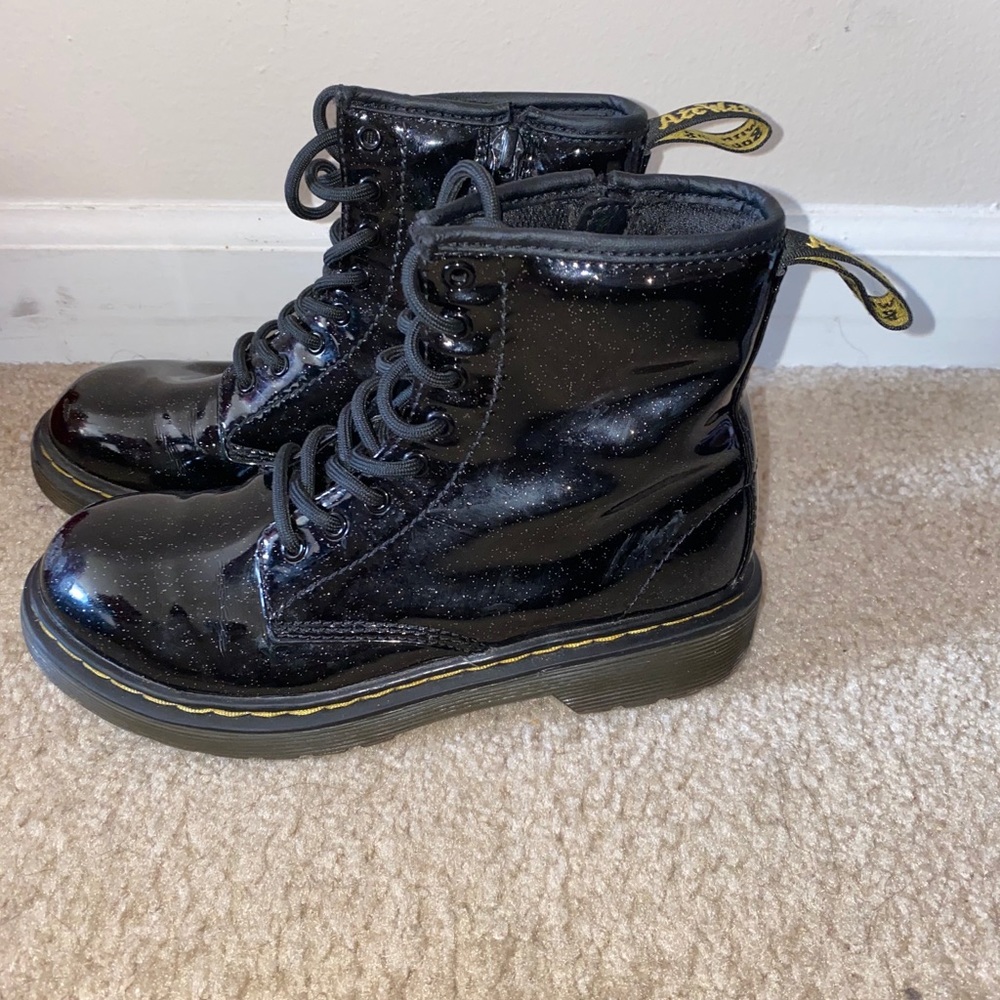 Girl boots size 2